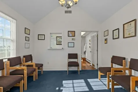 74 Valley Road Middletown RI 02842