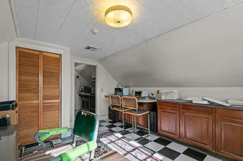 74 Valley Road Middletown RI 02842