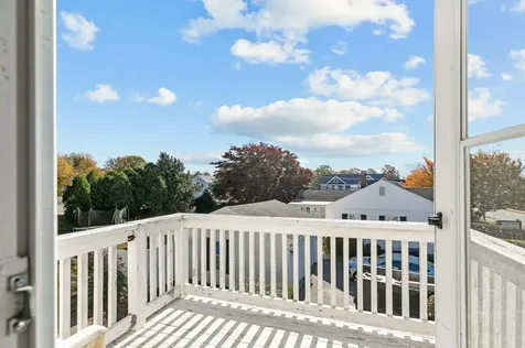 74 Valley Road Middletown RI 02842