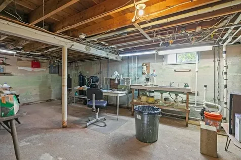 74 Valley Road Middletown RI 02842