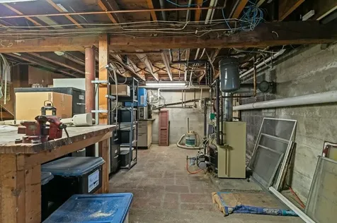 74 Valley Road Middletown RI 02842