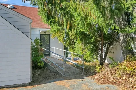 74 Valley Road Middletown RI 02842