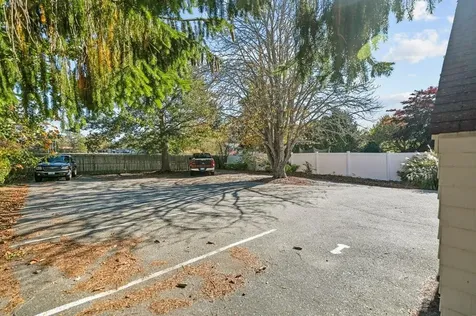 74 Valley Road Middletown RI 02842