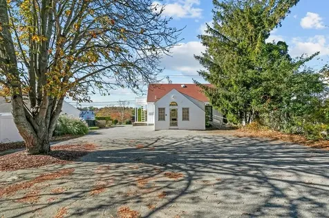 74 Valley Road Middletown RI 02842