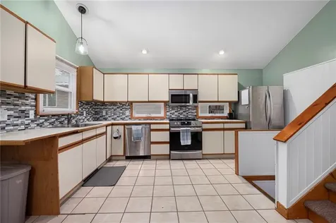 422 Shady Valley Road Coventry RI 02816