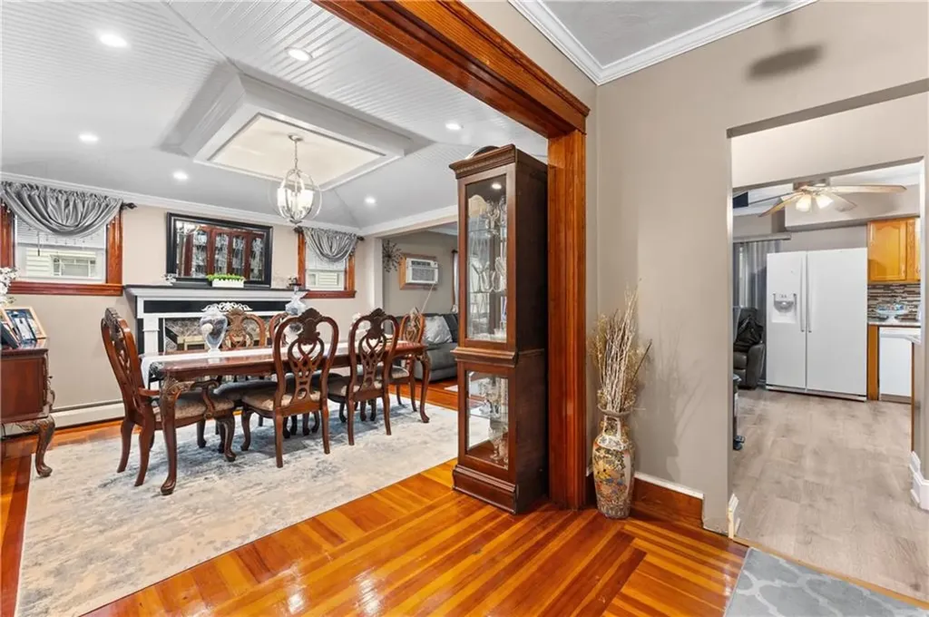 51 Seventh Street East Providence RI 02914