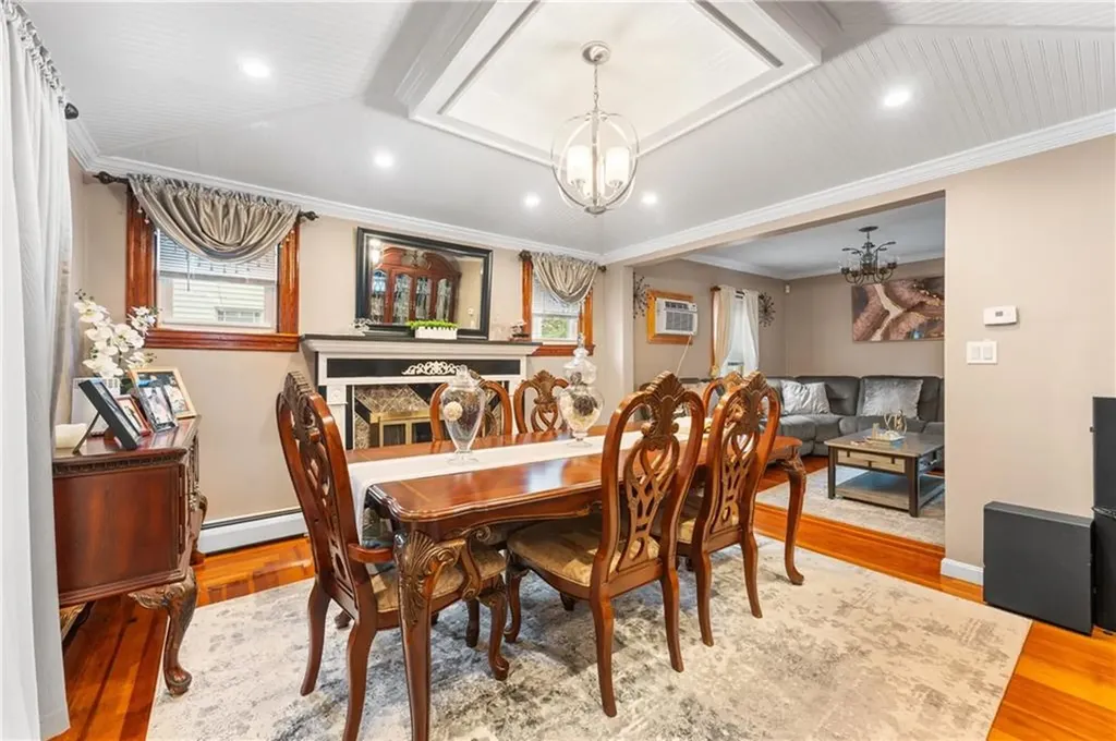 51 Seventh Street East Providence RI 02914