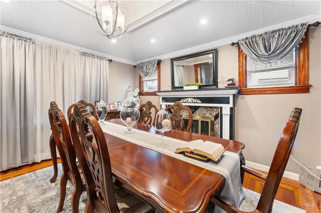 51 Seventh Street East Providence RI 02914