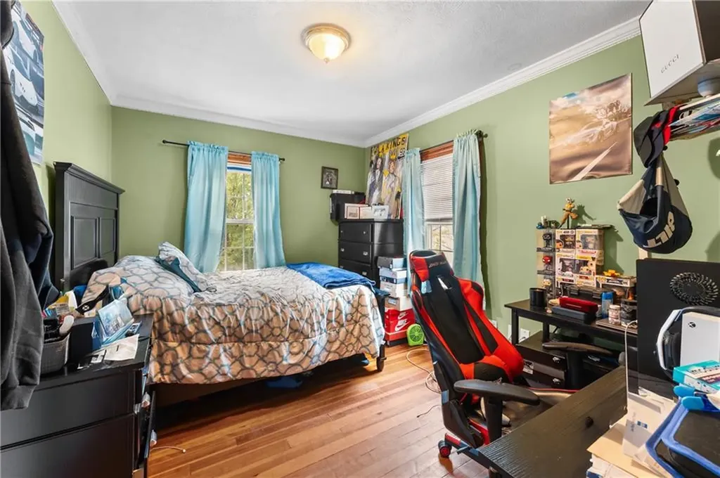 51 Seventh Street East Providence RI 02914