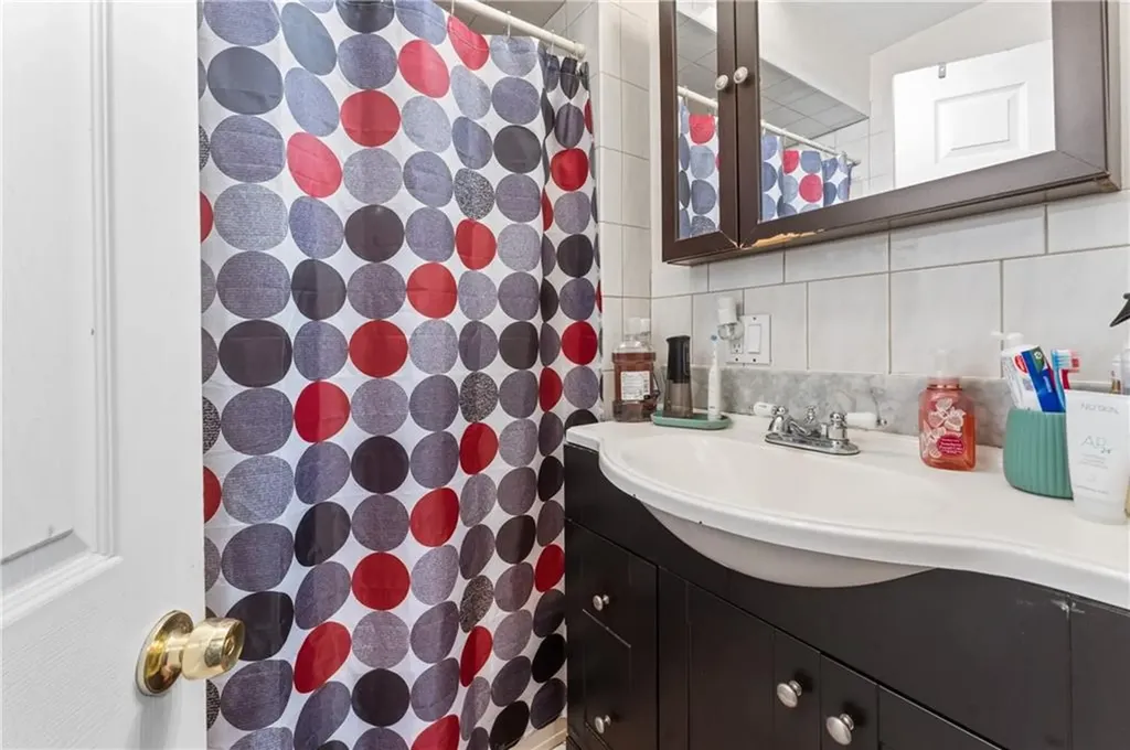 51 Seventh Street East Providence RI 02914