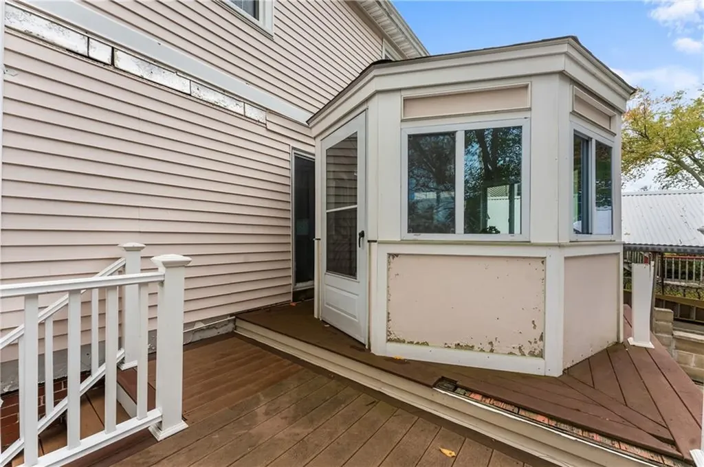 51 Seventh Street East Providence RI 02914