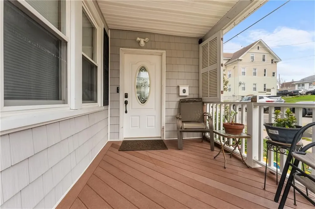 51 Seventh Street East Providence RI 02914