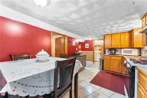 51 Seventh Street East Providence RI 02914