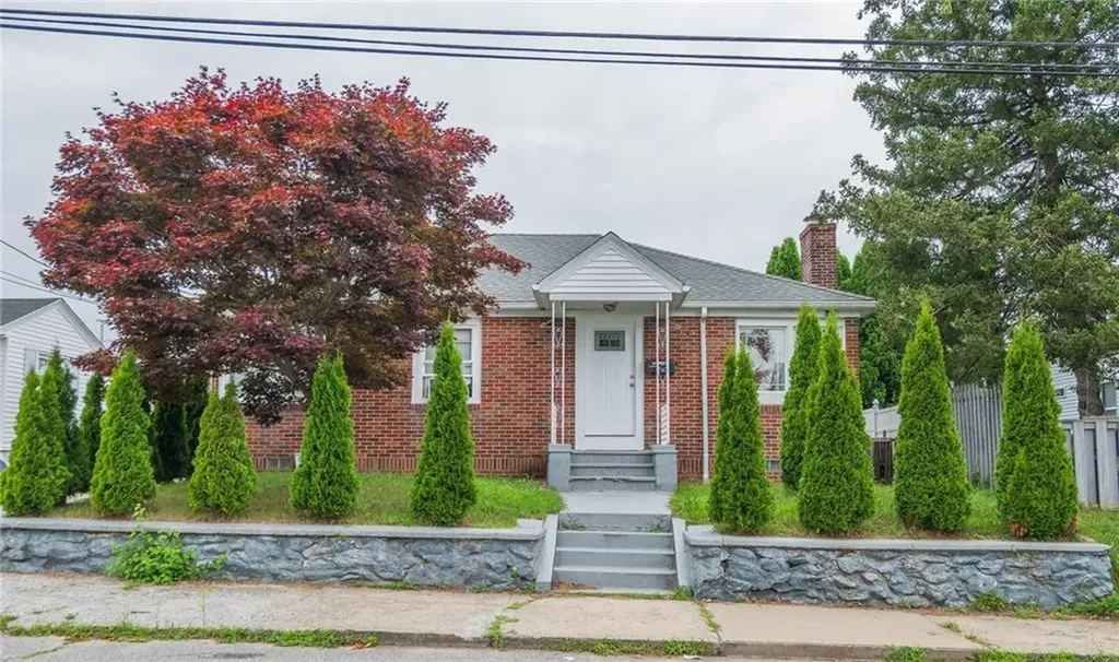 95 Elwyn Street Cranston RI 02920