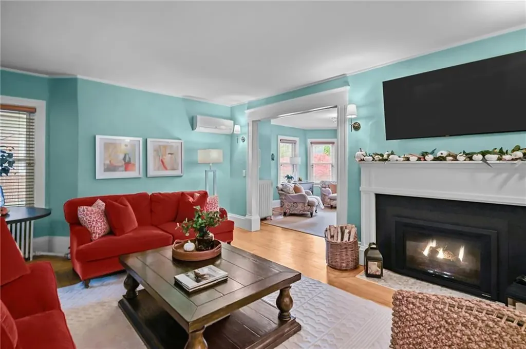 98 Columbia Avenue Cranston RI 02905