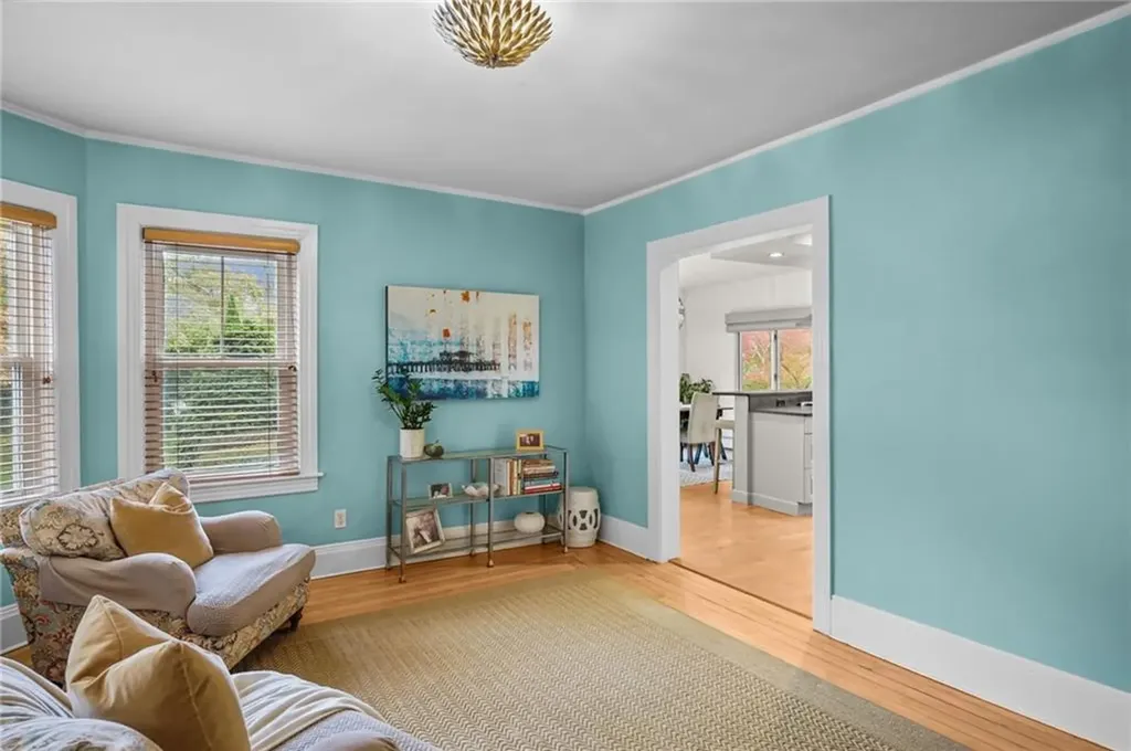 98 Columbia Avenue Cranston RI 02905