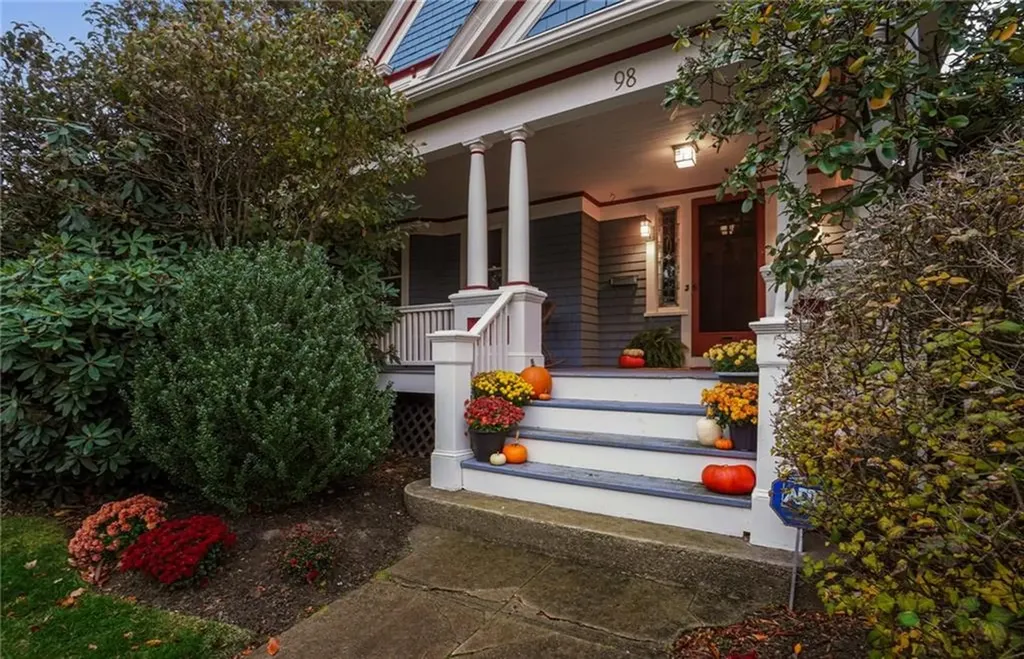 98 Columbia Avenue Cranston RI 02905