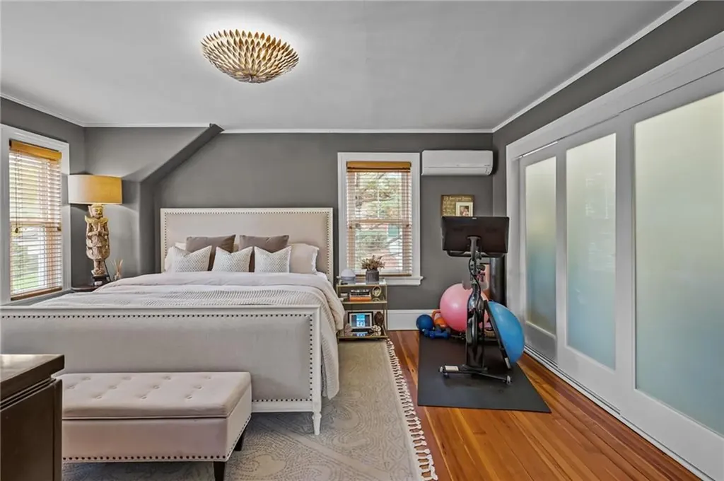 98 Columbia Avenue Cranston RI 02905