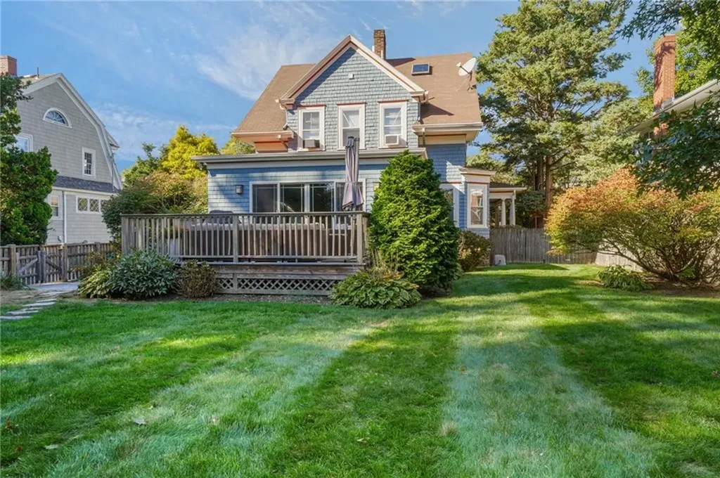 98 Columbia Avenue Cranston RI 02905