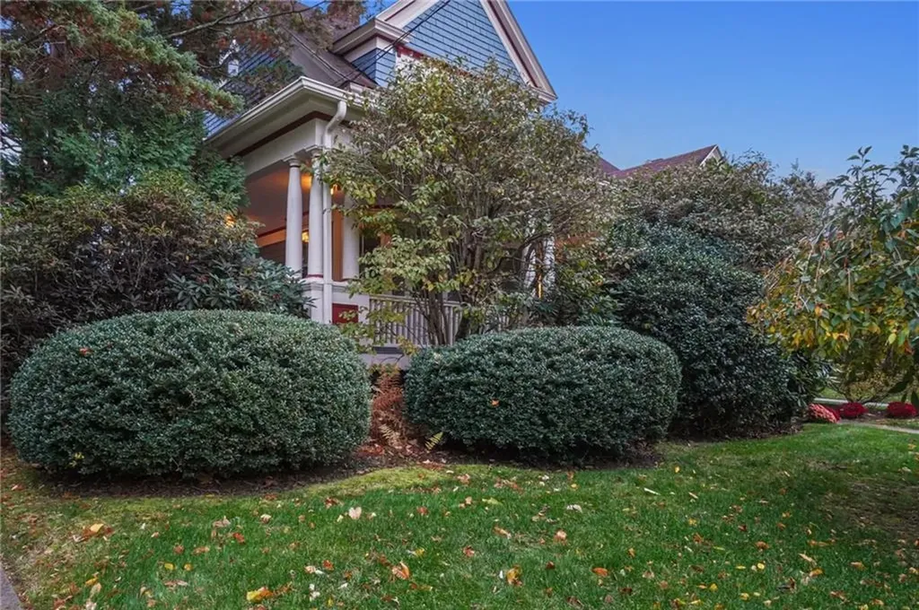 98 Columbia Avenue Cranston RI 02905