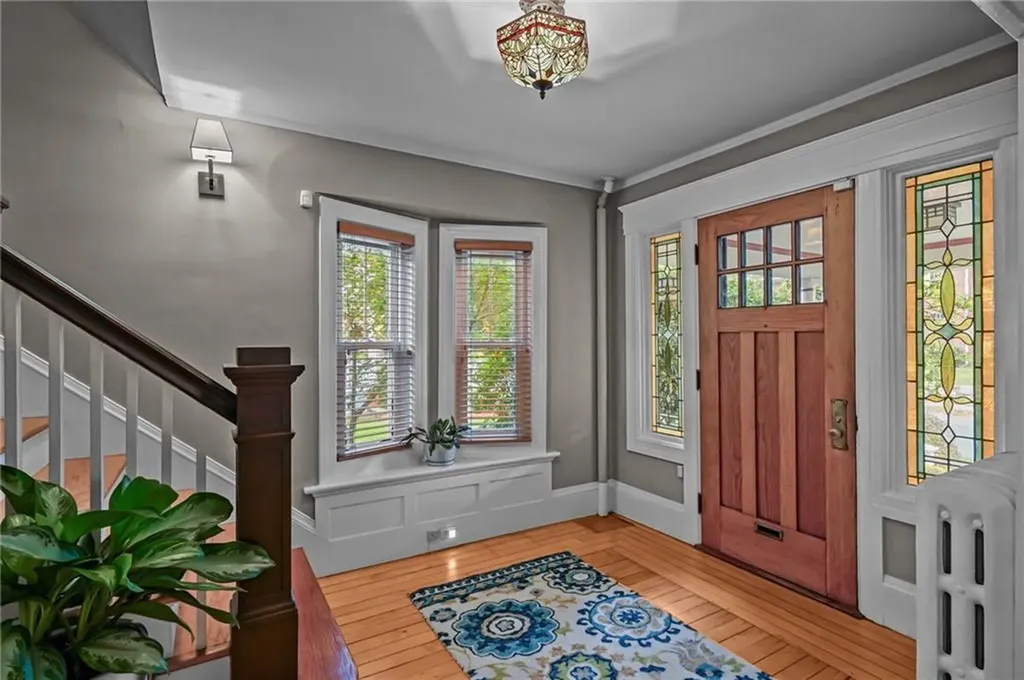 98 Columbia Avenue Cranston RI 02905