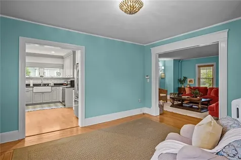 98 Columbia Avenue Cranston RI 02905