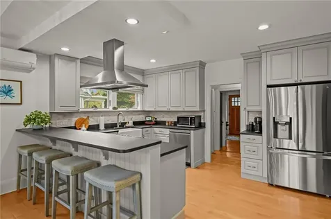 98 Columbia Avenue Cranston RI 02905