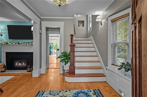 98 Columbia Avenue Cranston RI 02905