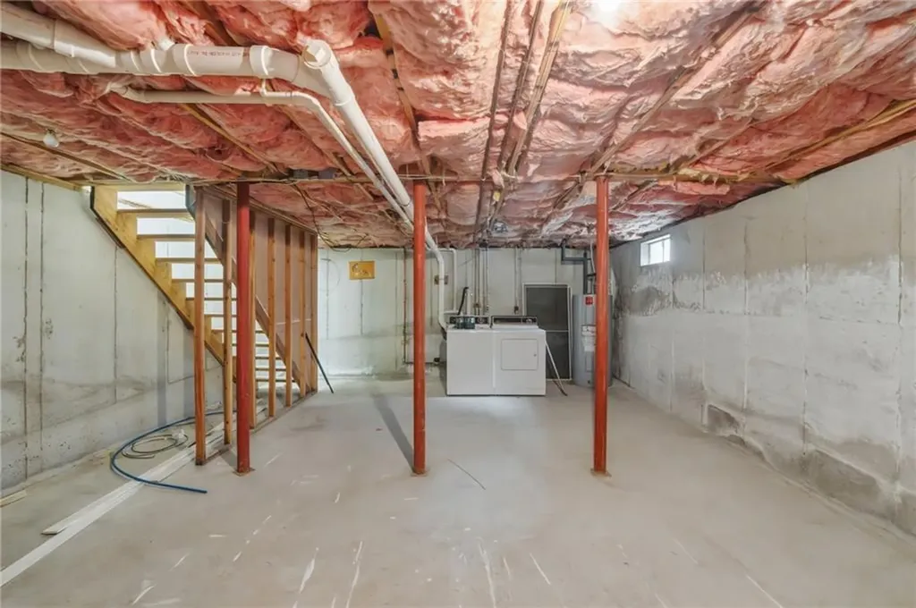 30 Riverwoods Court East Providence RI 02916