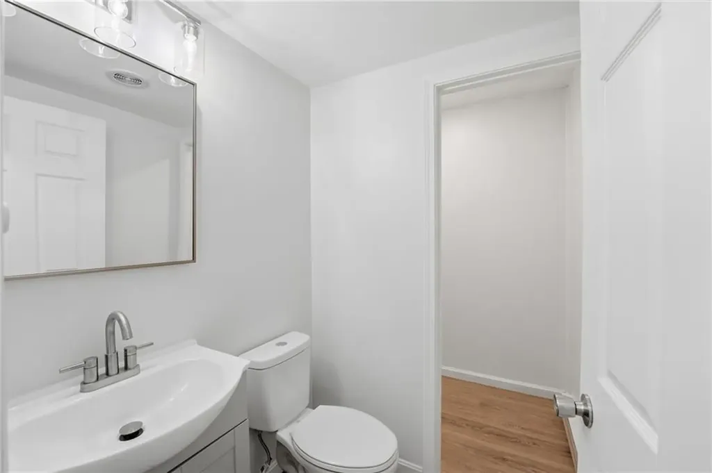 30 Riverwoods Court East Providence RI 02916