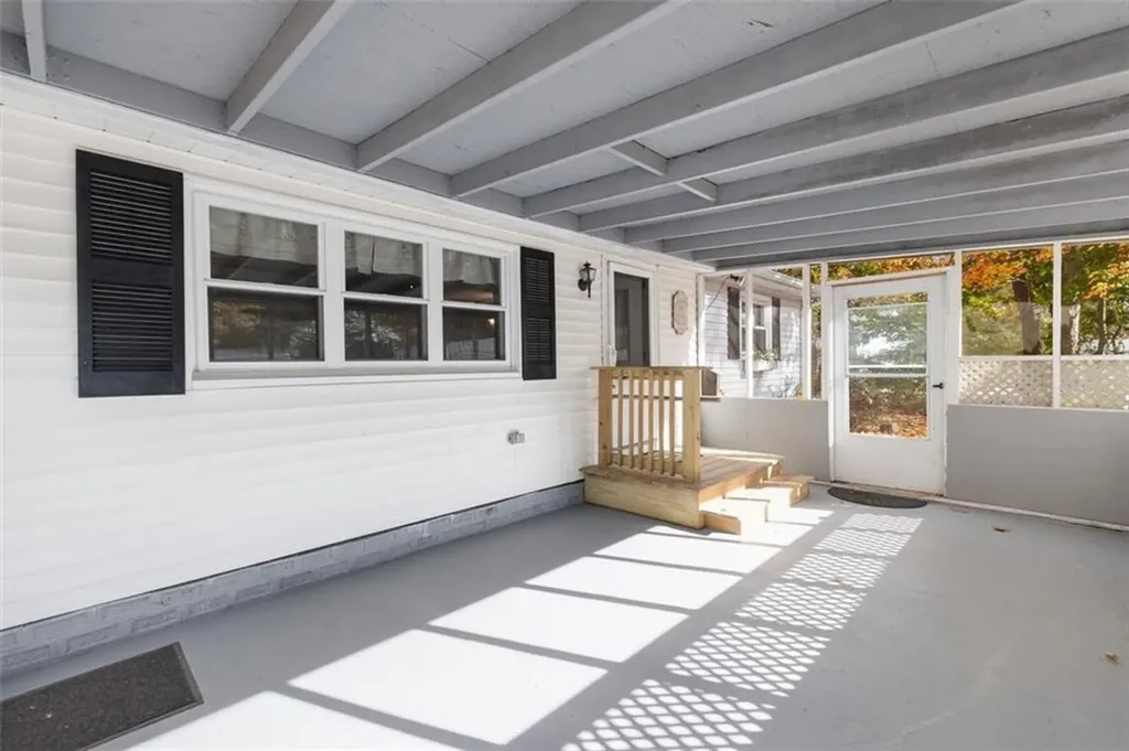 375 Namquid Drive Warwick RI 02886