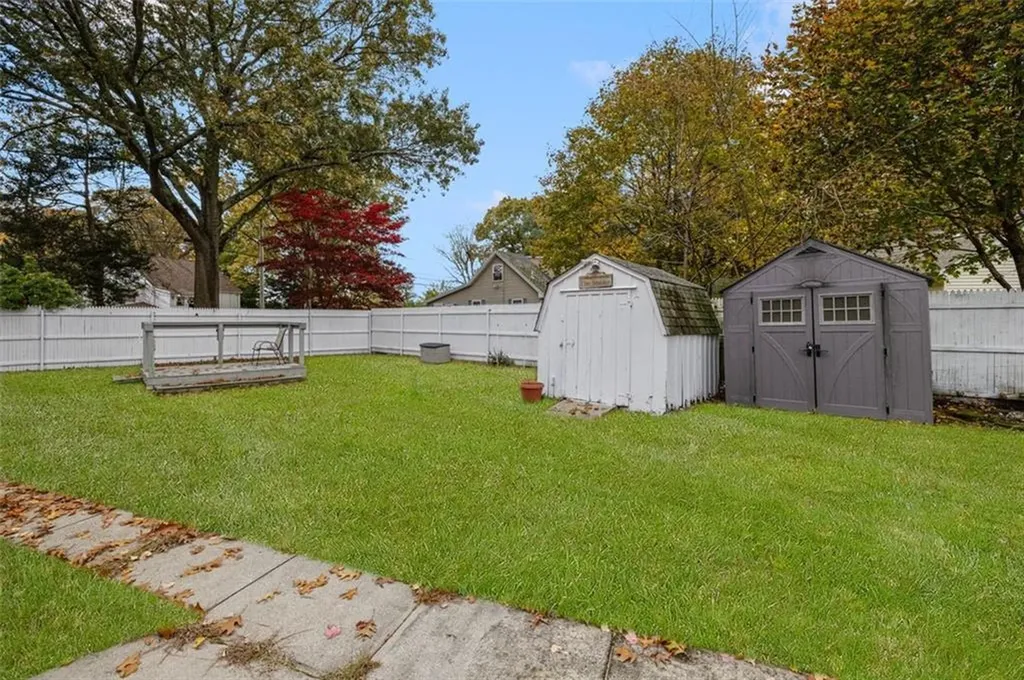 375 Namquid Drive Warwick RI 02886