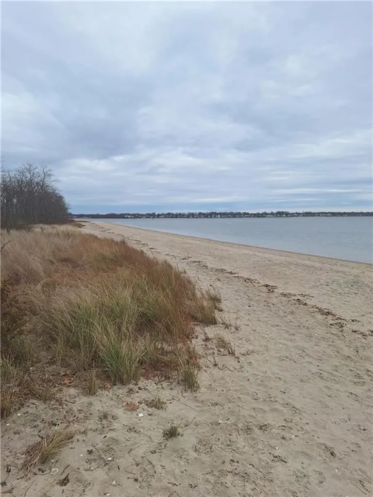 375 Namquid Drive Warwick RI 02886