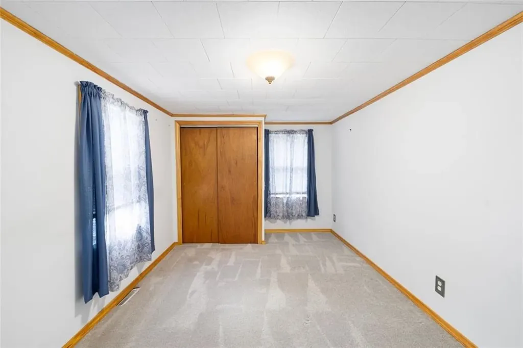 375 Namquid Drive Warwick RI 02886