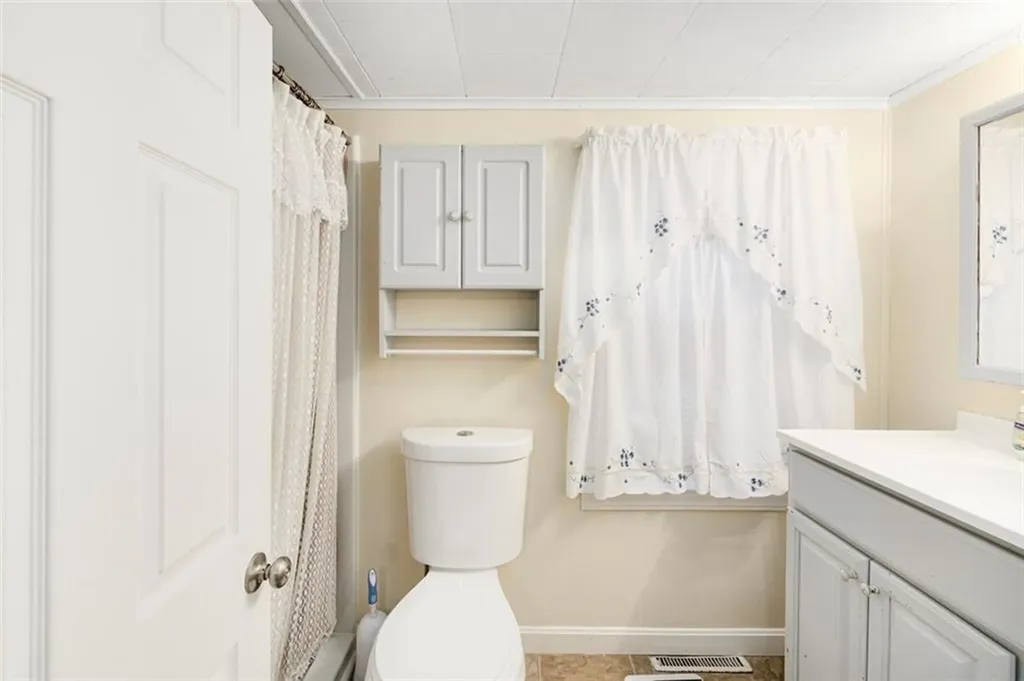 375 Namquid Drive Warwick RI 02886