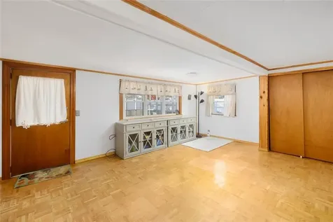 375 Namquid Drive Warwick RI 02886