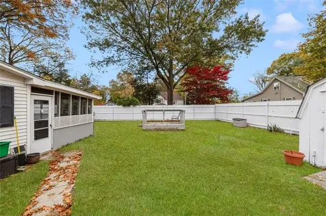 375 Namquid Drive Warwick RI 02886