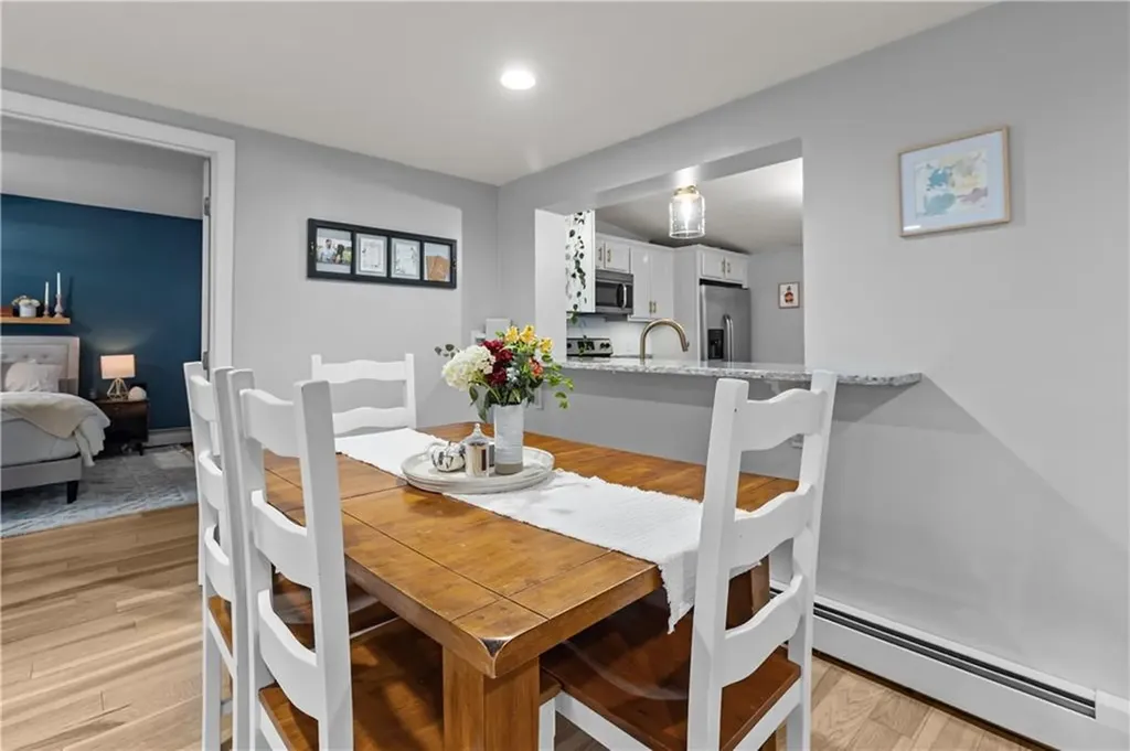 28 Chatworth Avenue Warwick RI 02886