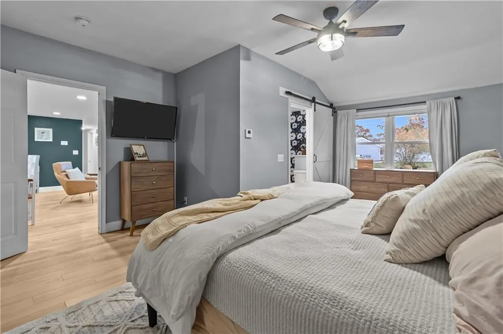 28 Chatworth Avenue Warwick RI 02886