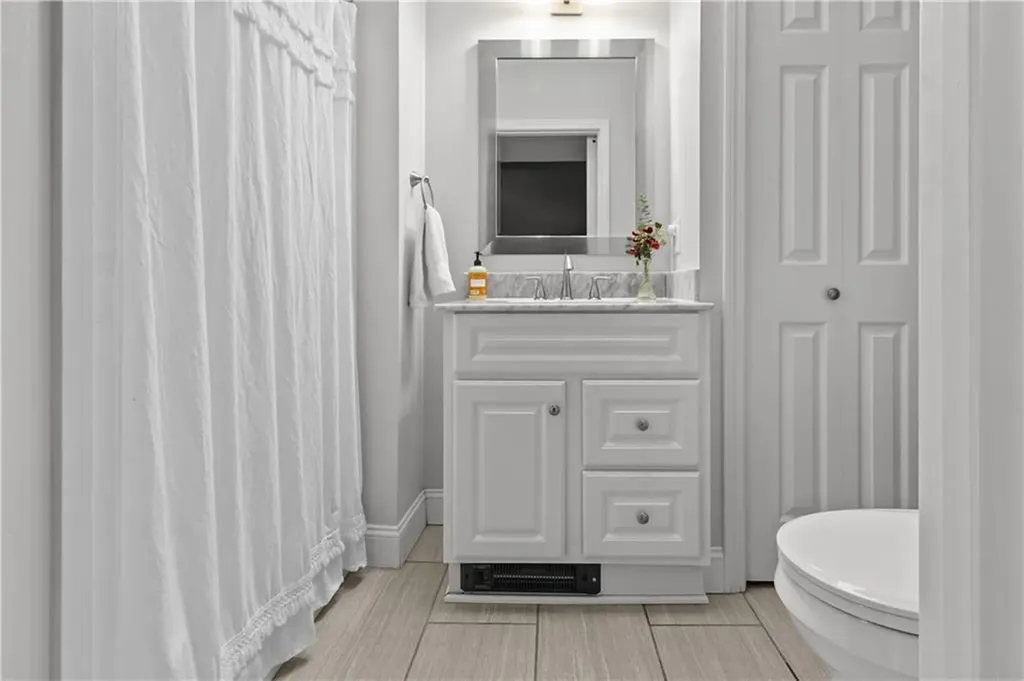 28 Chatworth Avenue Warwick RI 02886