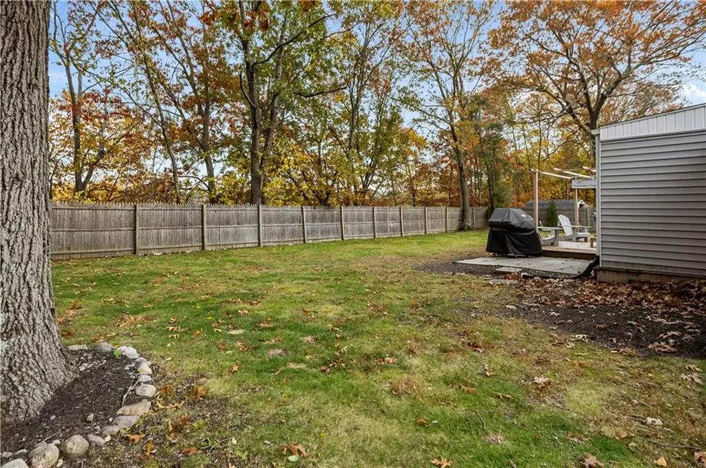 28 Chatworth Avenue Warwick RI 02886