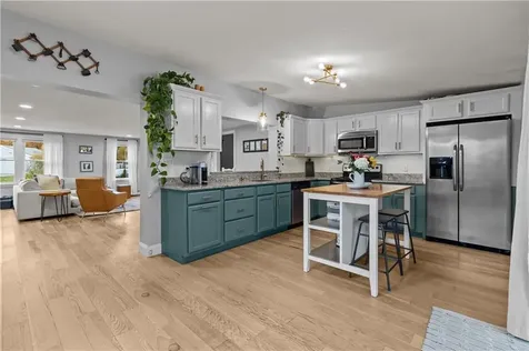 28 Chatworth Avenue Warwick RI 02886