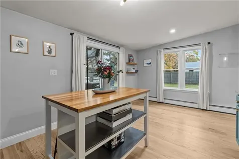 28 Chatworth Avenue Warwick RI 02886