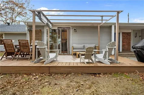 28 Chatworth Avenue Warwick RI 02886