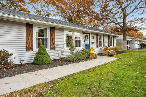 28 Chatworth Avenue Warwick RI 02886