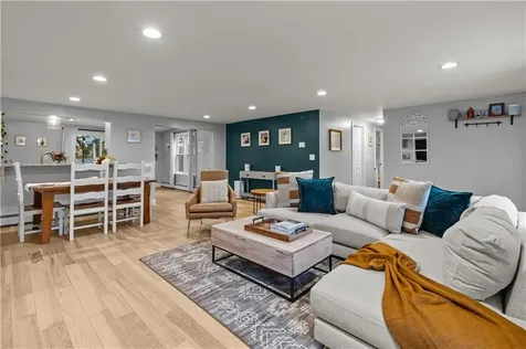 28 Chatworth Avenue Warwick RI 02886