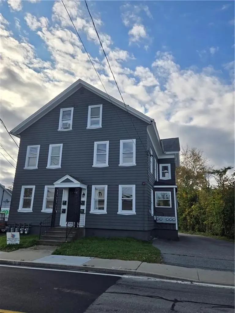 193 Child Street Warren RI 02885