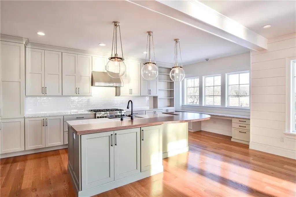 1 Amore Lane East Greenwich RI 02818