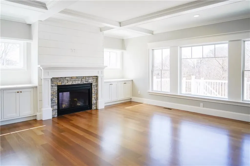 2 Amore Lane East Greenwich RI 02818