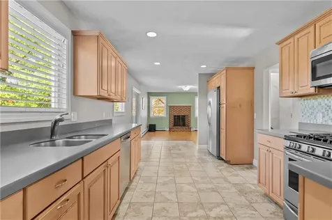 1 Betsy Drive Bristol RI 02809